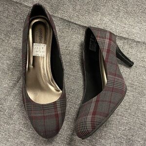 Comfort Plus plaid heels womens shoes pumps size 6.5 wide